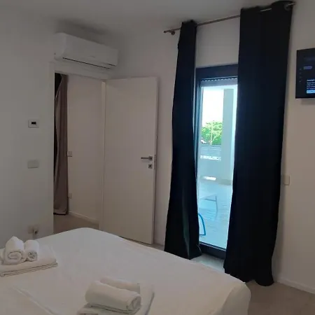 Marisabella 2 Apartment